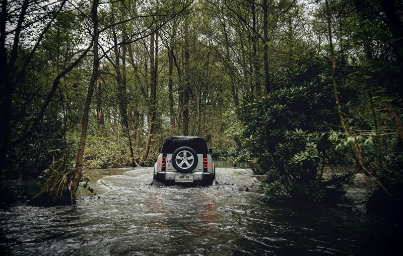 WADING